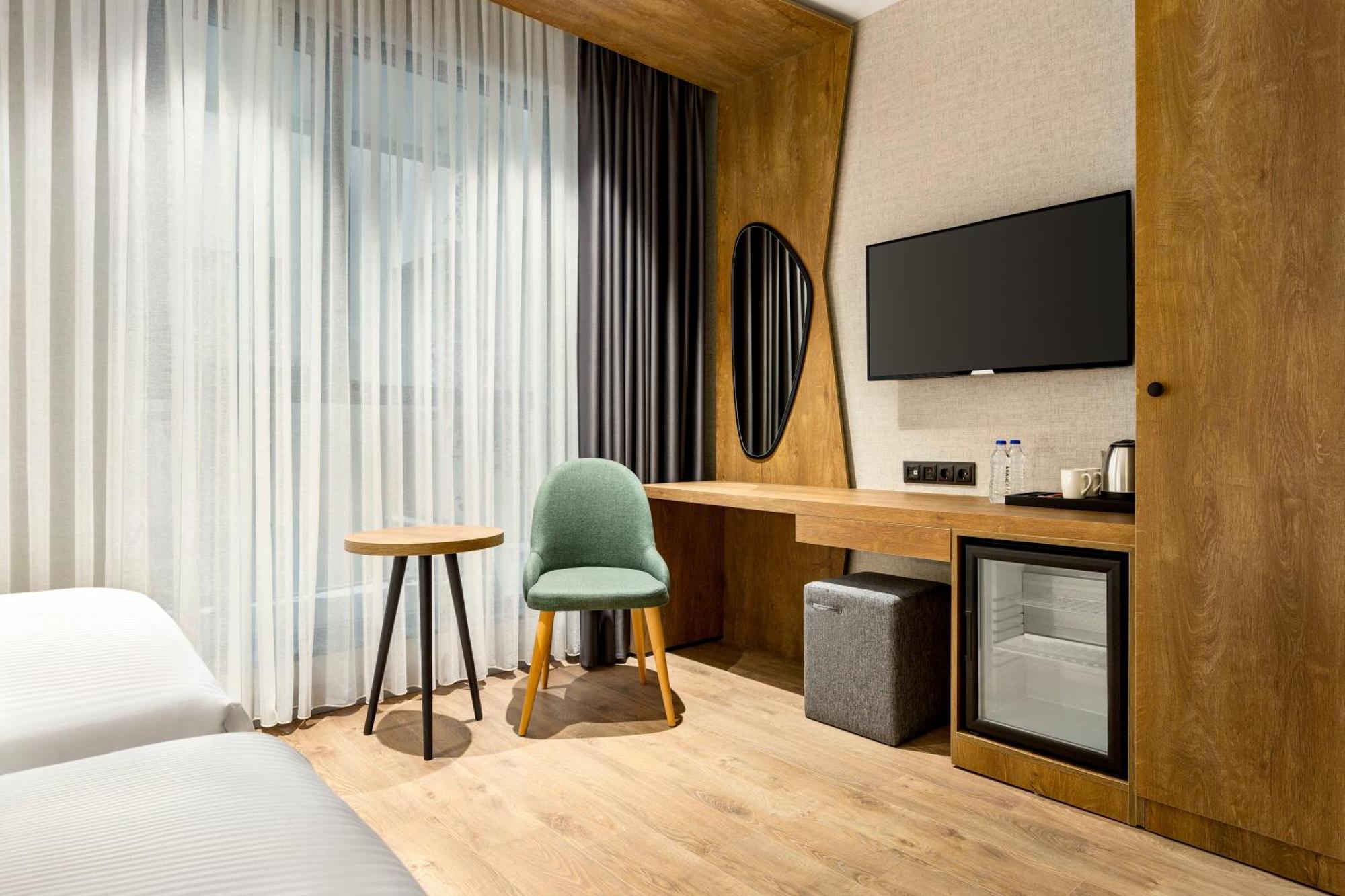 Ramada Encore By Wyndham Istanbul Arnavutkoy Esterno foto