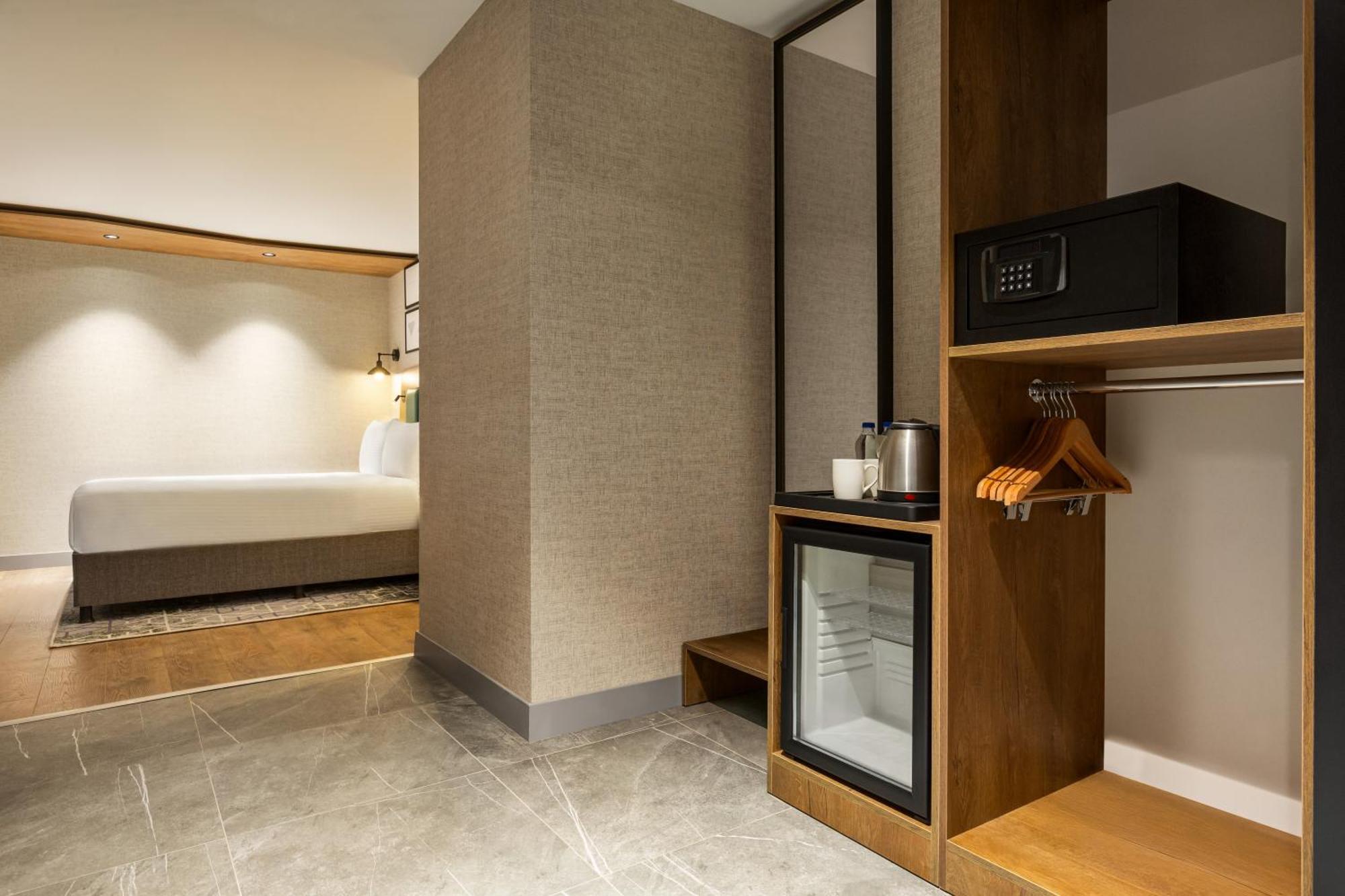 Ramada Encore By Wyndham Istanbul Arnavutkoy Esterno foto