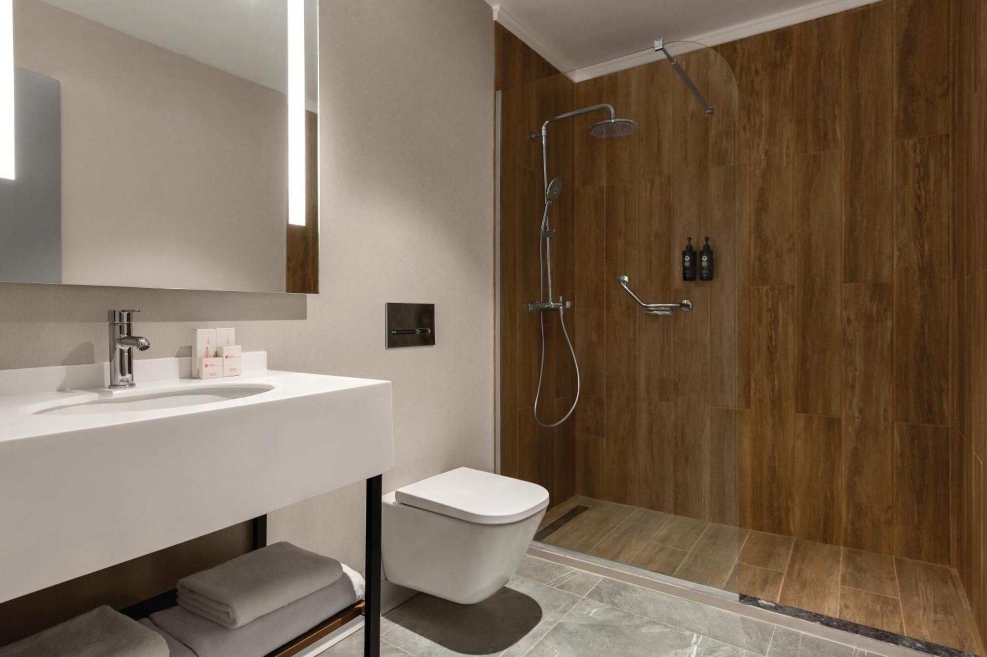 Ramada Encore By Wyndham Istanbul Arnavutkoy Esterno foto