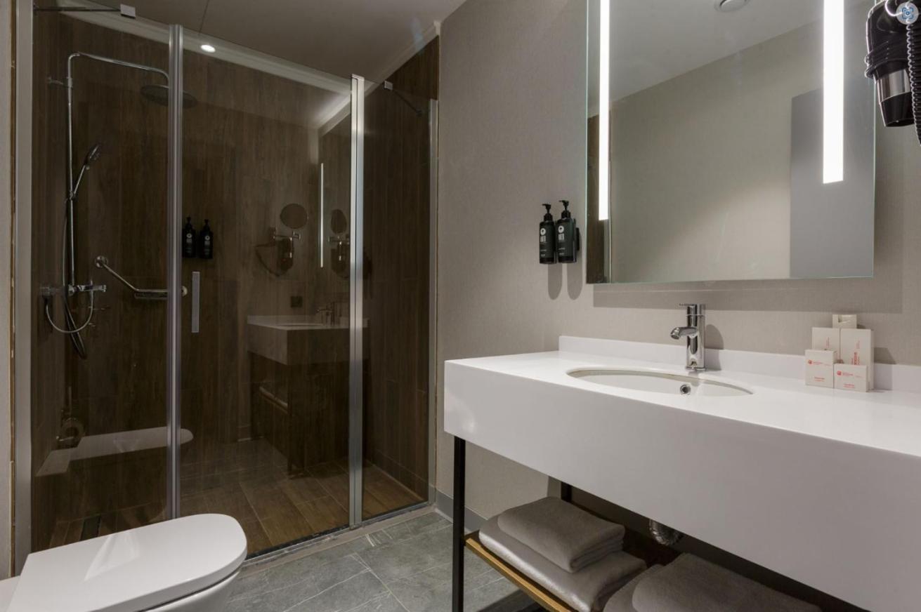 Ramada Encore By Wyndham Istanbul Arnavutkoy Esterno foto