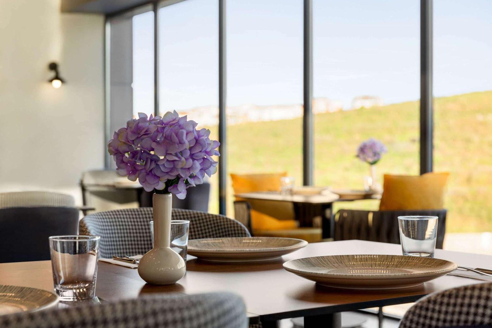 Ramada Encore By Wyndham Istanbul Arnavutkoy Esterno foto
