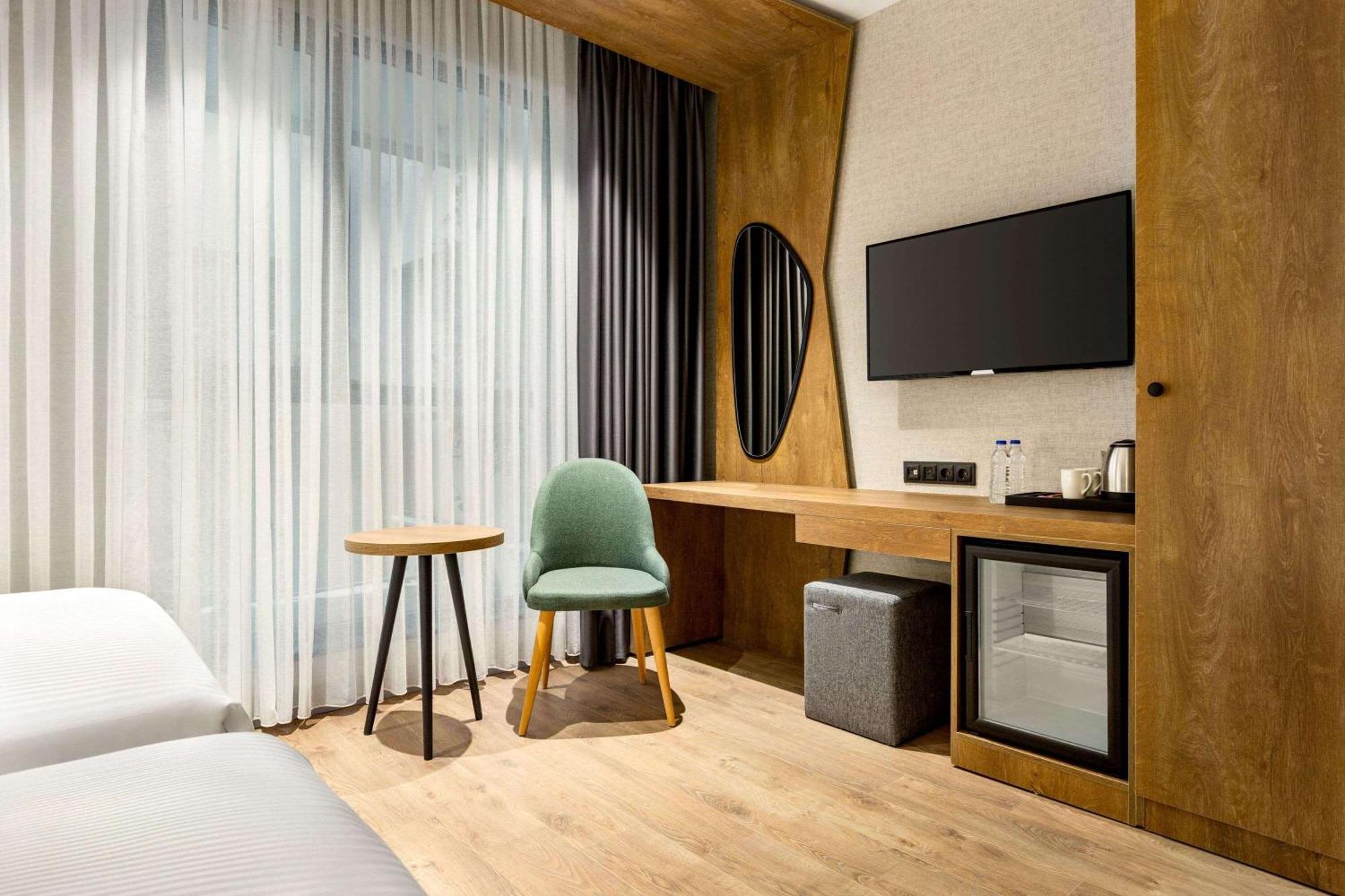 Ramada Encore By Wyndham Istanbul Arnavutkoy Esterno foto